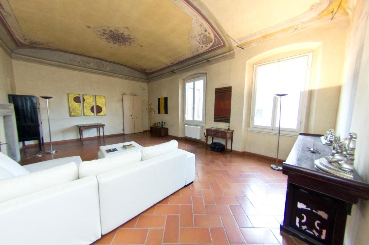 Traviata Appartamento Storico - Palazzo Tolomei フィレンツェ エクステリア 写真